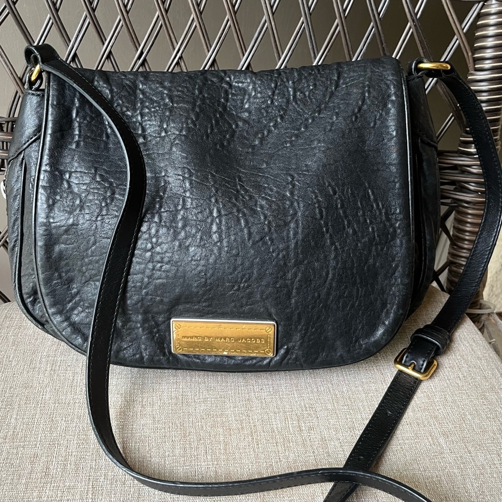 Marc by Marc Jacobs Black Nash Crossbody bag purse expandable washed up